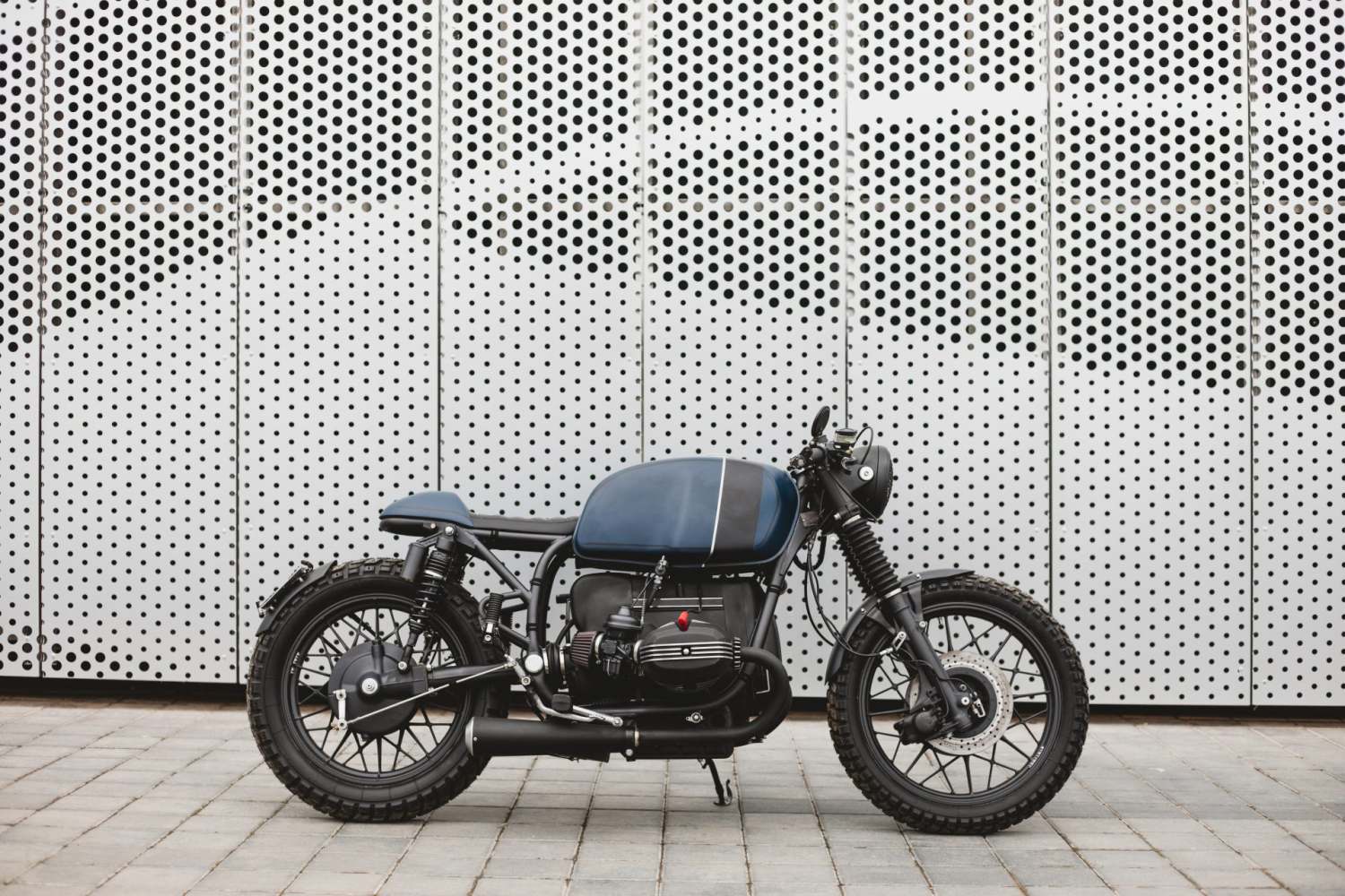 vintage-rebuilt-motorcycle-motorbike-caferacer-2021-08-26-16-35-43-utc